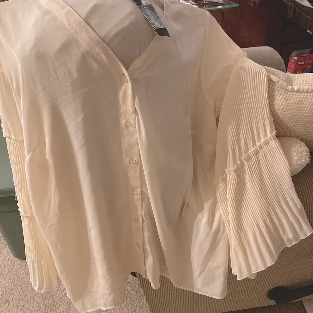 Blouse cream colored